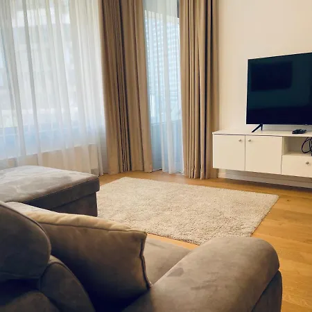 Sag Sky Park Free Parking And Wi-fi Apartmán *