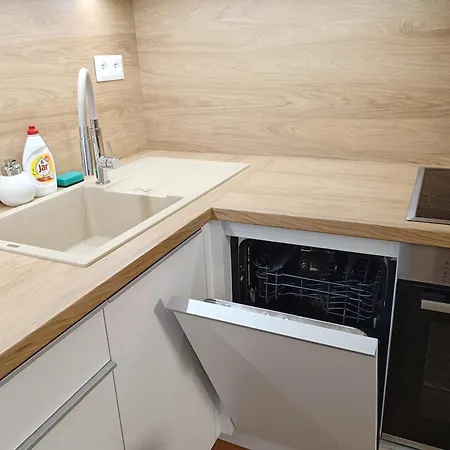 Sag Sky Park Free Parking And Wi-fi Apartament *