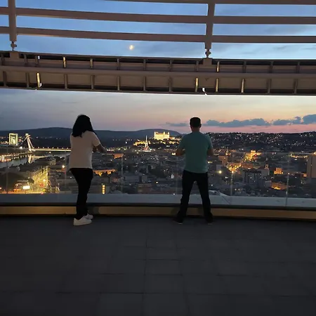 Sag Sky Park Free Parking And Wi-fi *