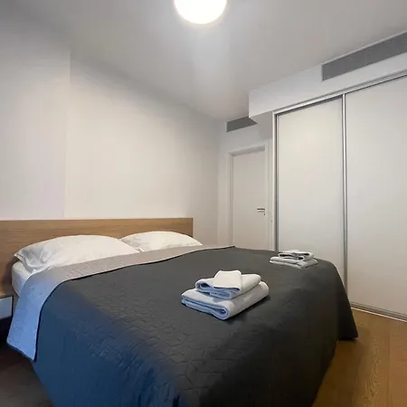 Sag Sky Park Free Parking And Wi-fi Apartament *