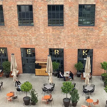 Sag Sky Park Free Parking And Wi-fi 公寓 布拉迪斯拉发